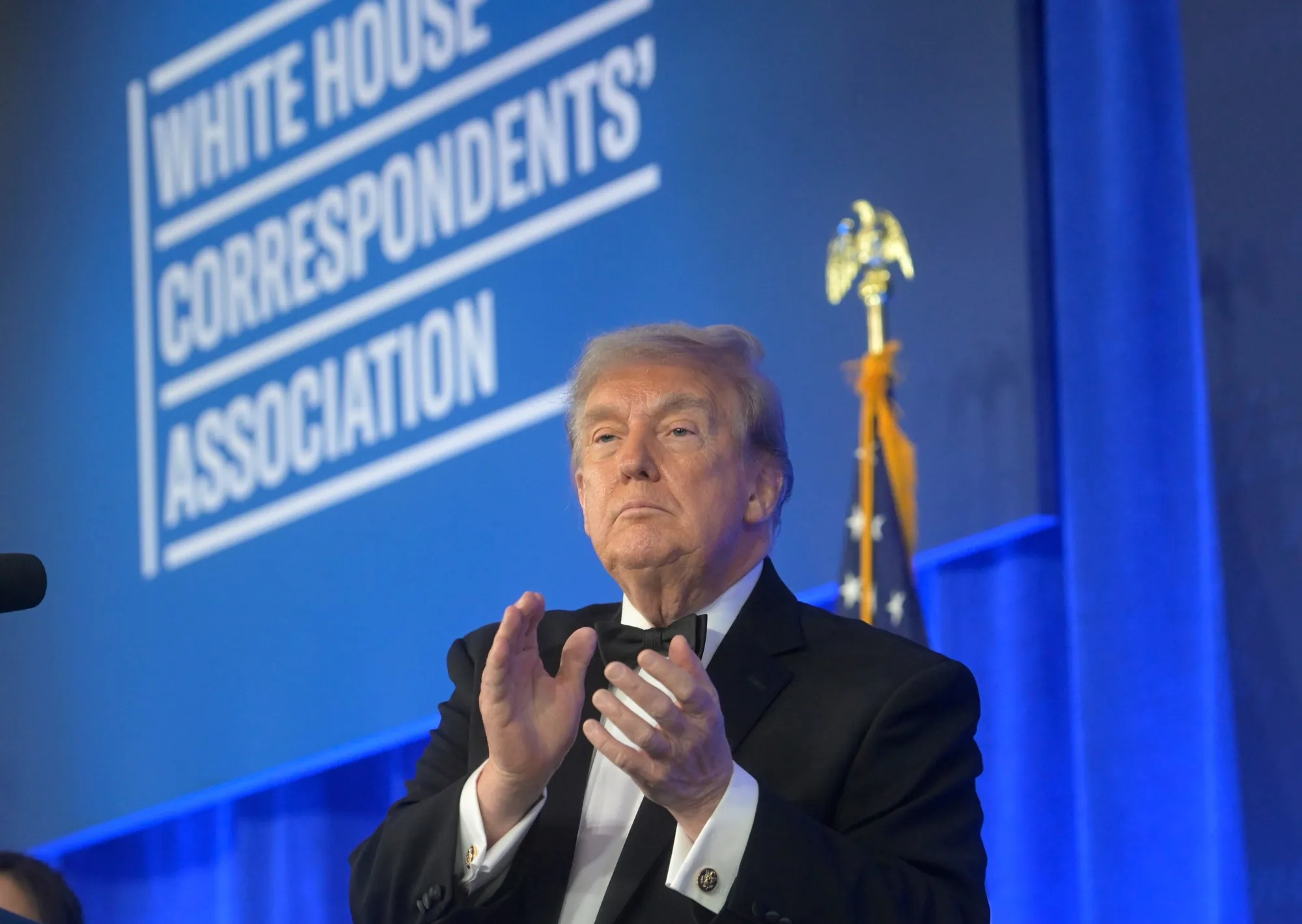 Con máxima seguridad, Trump regresó a la cena de corresponsales y bromeó con presentarse a las elecciones de 2028