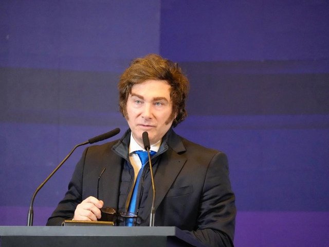 Javier Milei y su reelecciГіn: вЂњSi no resuelvo los problemas estarГ­a muy bien que no me renueven el contratoвЂќ