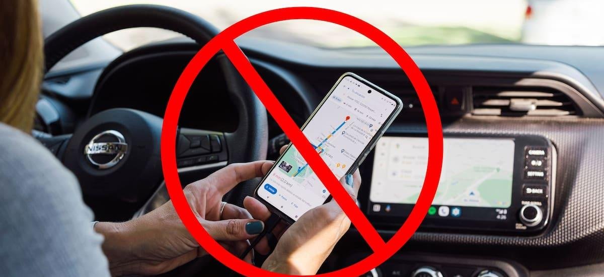 Adiós Google Maps y Waze: la medida de la DGT que cambiará para siempre el uso de estas aplicaciones