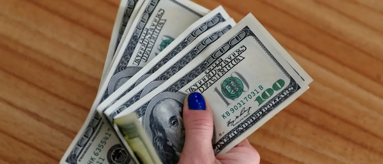 Dólar blue hoy: a cuánto cotiza este viernes 17 de abril