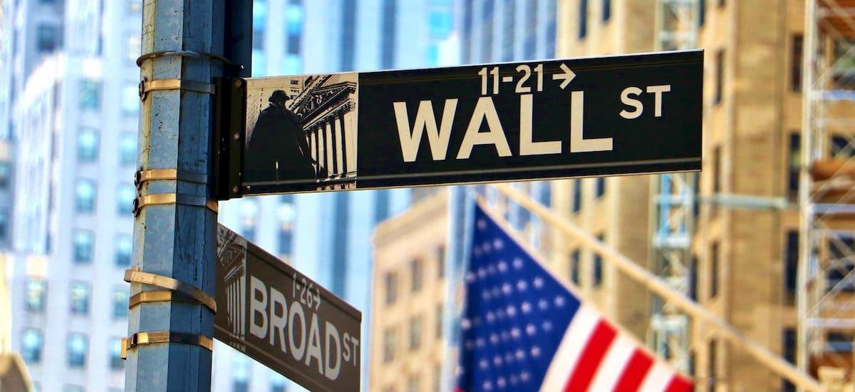 Bonos y ADR repuntaron tras respiro geopolítico: el riesgo país cayó a 534 puntos