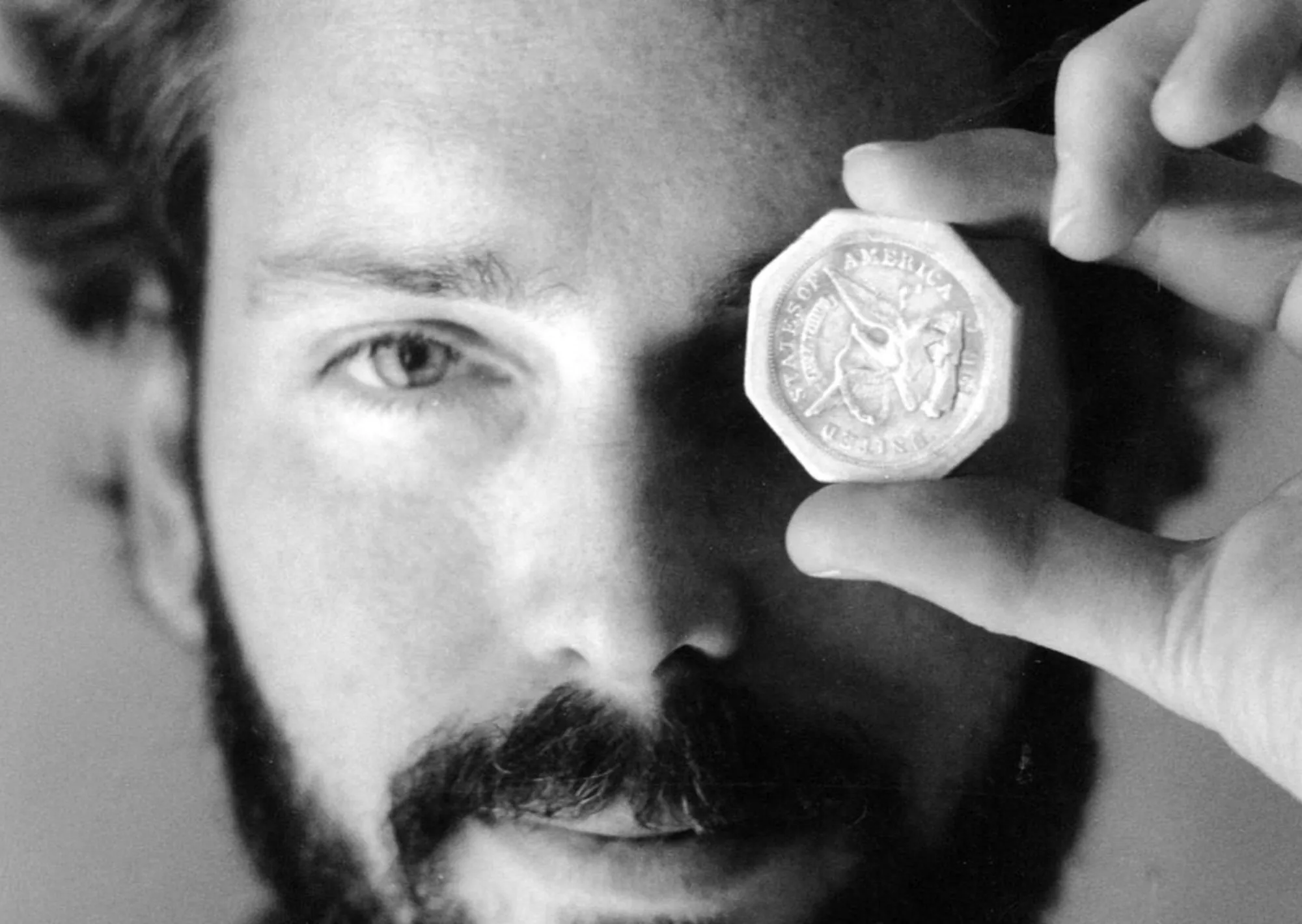 Tommy Thompson, el cazador de tesoros que halló el "barco de oro" y que se negó a revelar la ubicación de 500 monedas, fue liberado después de una década