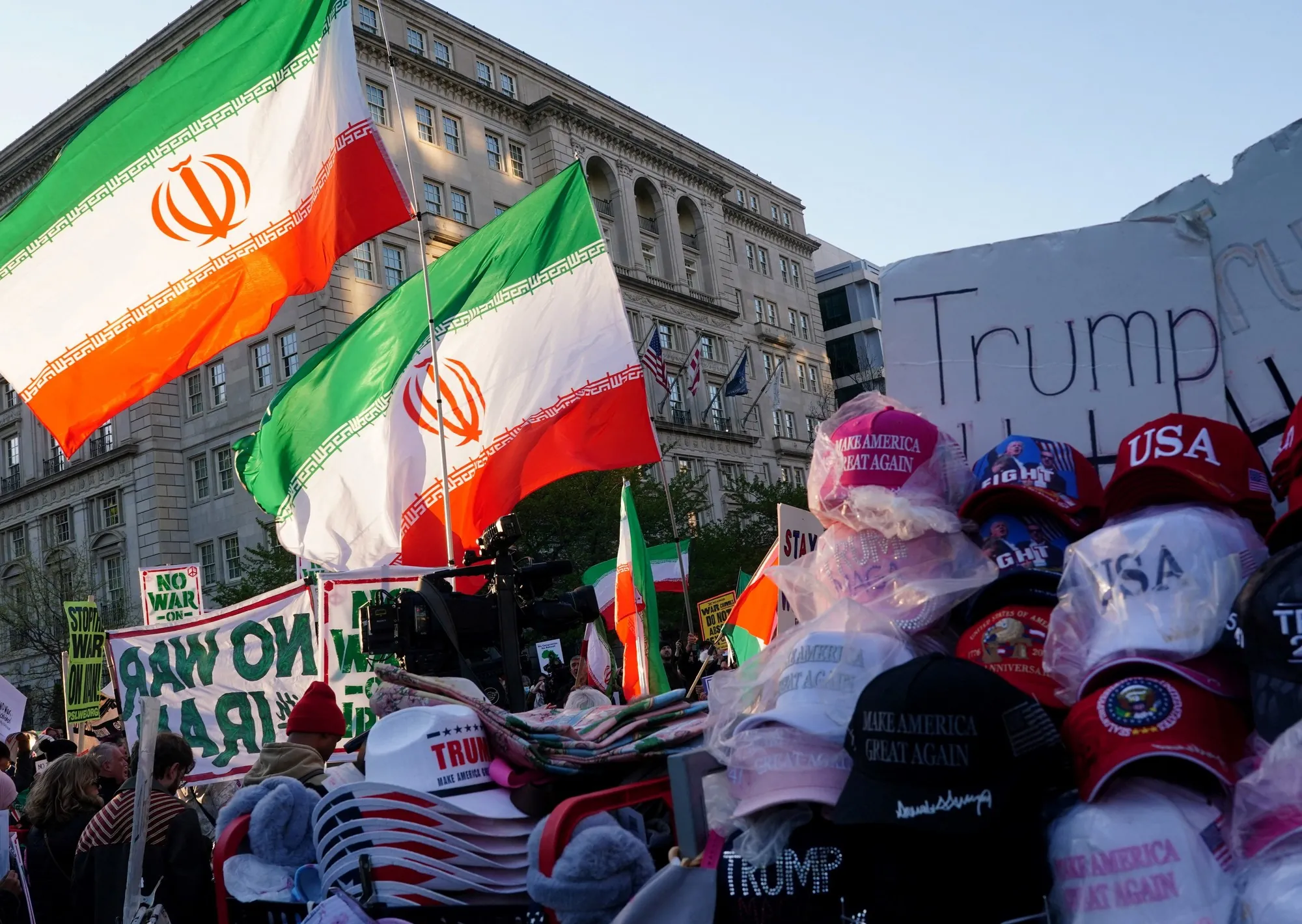 Uno por uno, los diez puntos del plan de Irán para negociar el alto el fuego con Estados Unidos