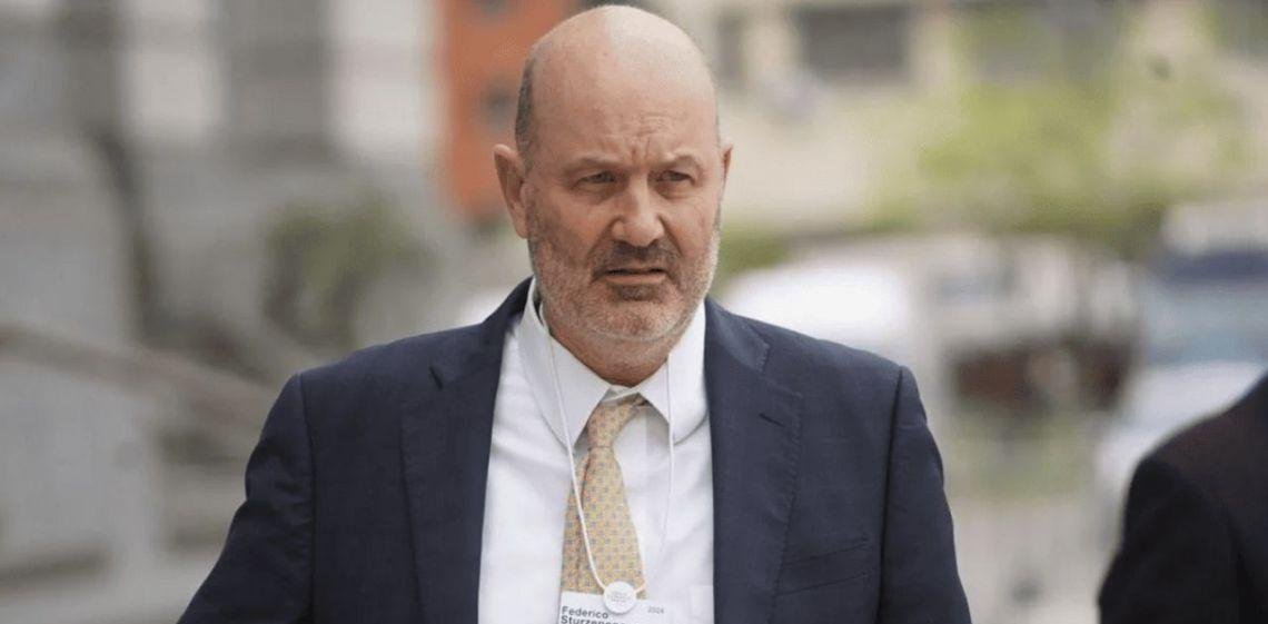 Federico Sturzenegger salió a responderles a la UIA, economistas y periodistas: “El comercio nada tiene que ver con el empleo”