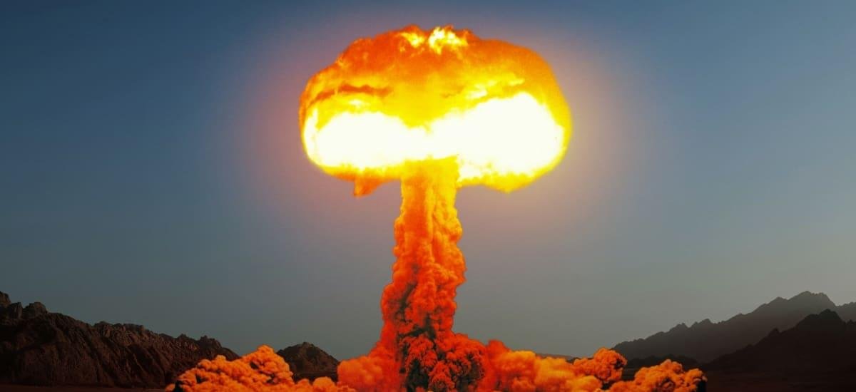 Europa se prepara para un golpe sin precedentes | Francia aumentará su arsenal nuclear: “para ser libre hay que ser temido, y para ser temido hay que ser potente”