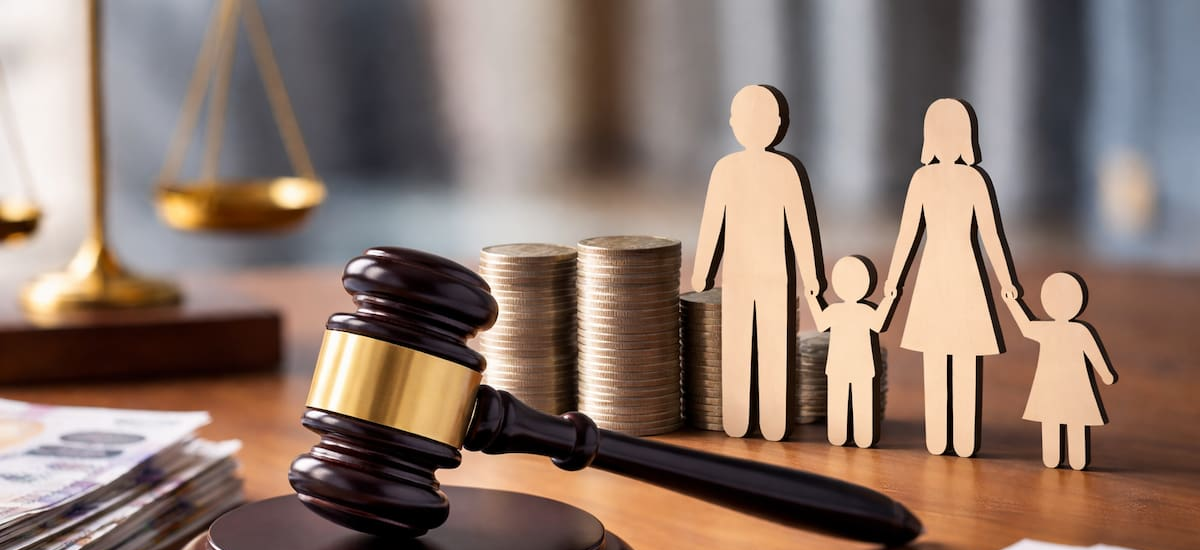 La Corte Suprema falló a favor de las madres: todos los padres sufrirán el embargo de la mitad del salario si incumplen esta norma