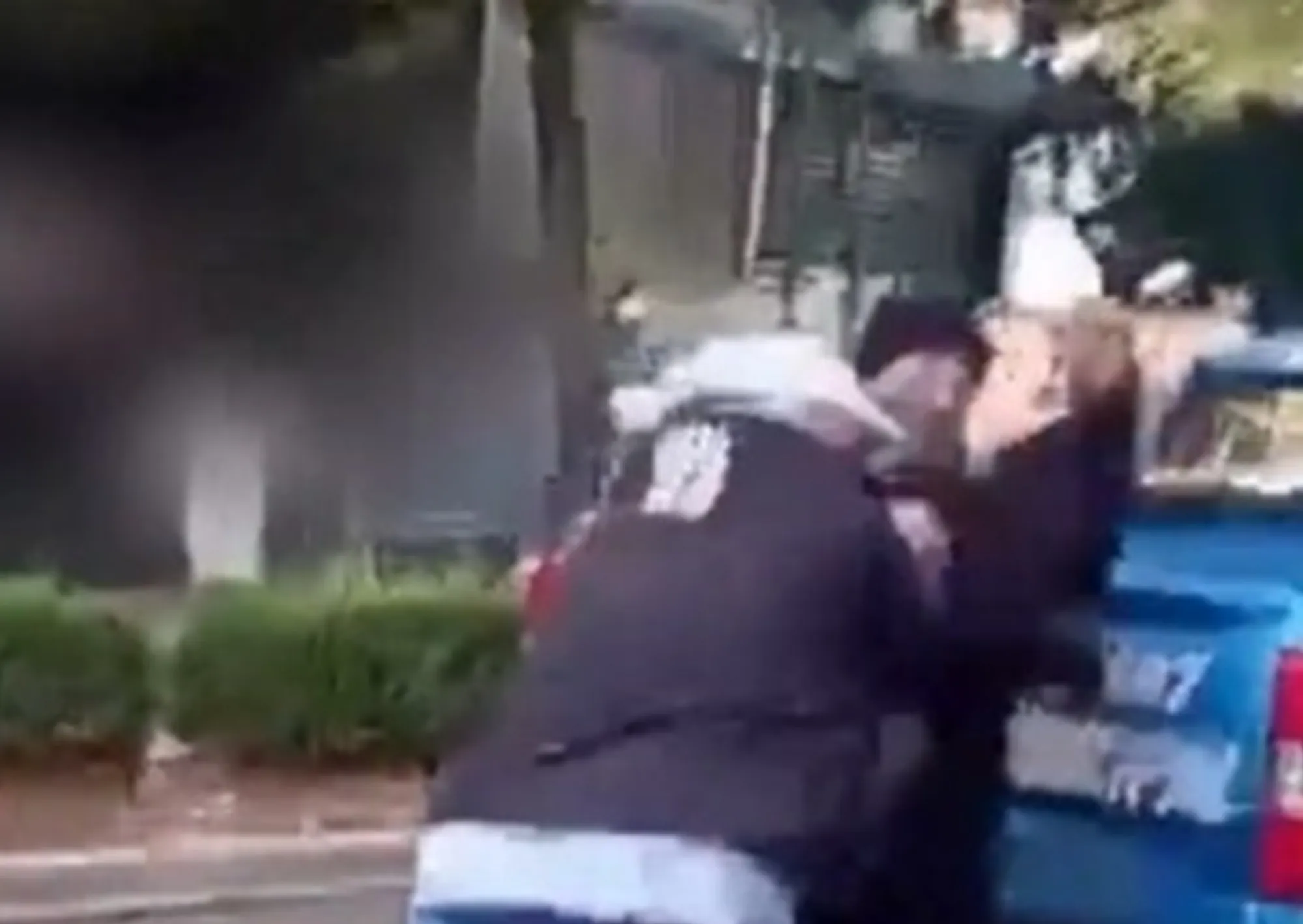 Chocó, se negó al control de alcoholemia y se agarró a piñas con la Policía: quedó detenido