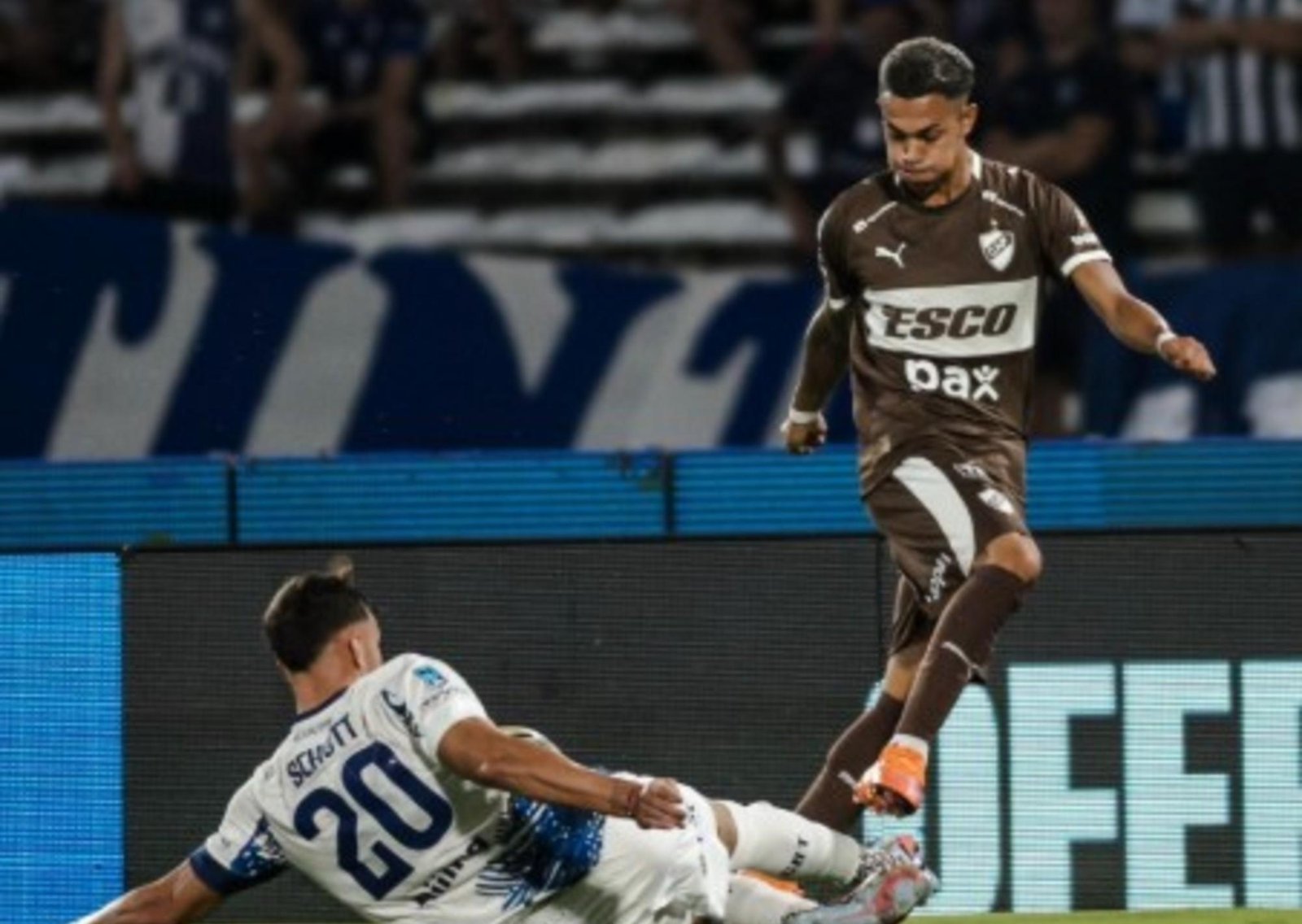 El resumen de Talleres vs Platense, por el Torneo Apertura: dos goles en contra y triunfazo del Calamar bajo el diluvio en Córdoba