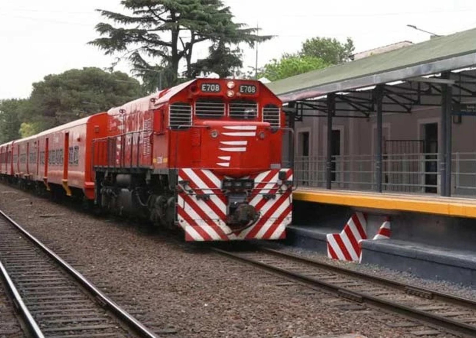 Más complicaciones para viajar: el Belgrano Norte anuncia recortes y cancelaciones nocturnas