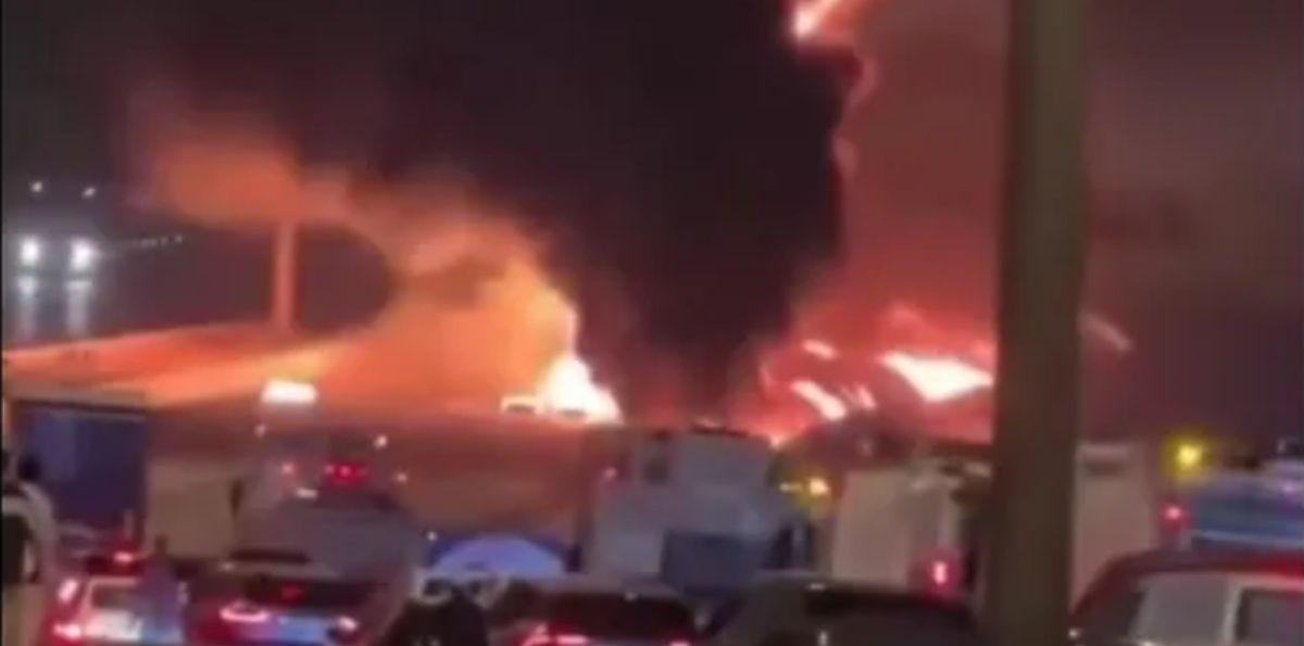 La embajada de EEUU en Arabia Saudita fue atacada por drones iraníes y piden a sus ciudadanos abandonar 14 países de Medio Oriente