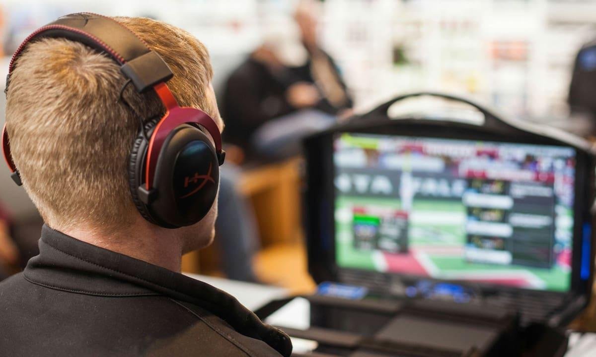 Cómo es el dispositivo que permite a aficionados ciegos sentir el Super Bowl de California con las manos