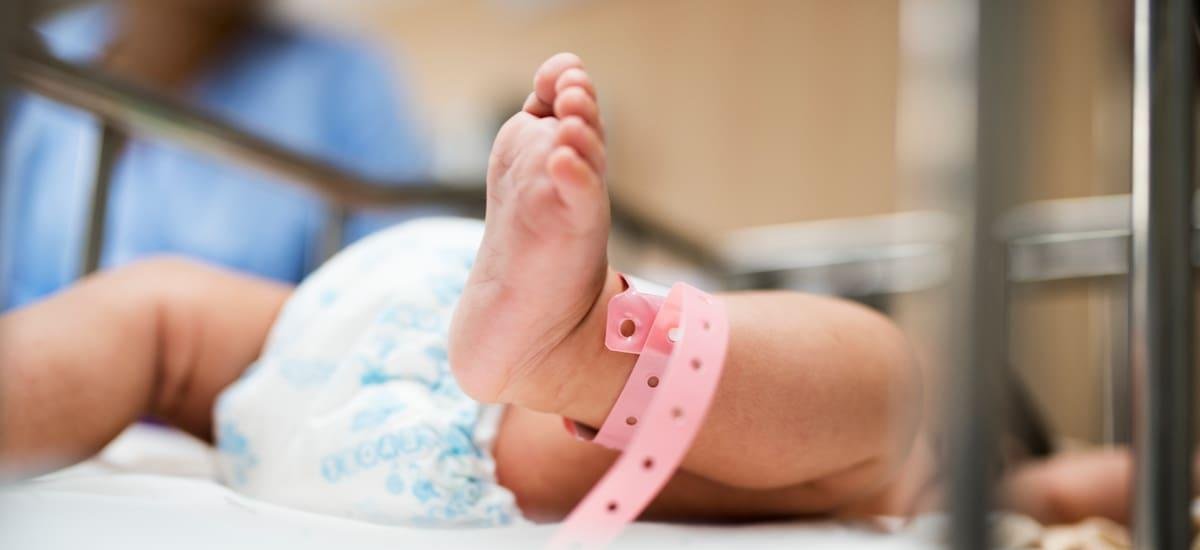 Confirmado por la Corte Suprema: el apellido de un hijo recaerá sobre el juez en estos casos y los padres no tendrán poder de decisión