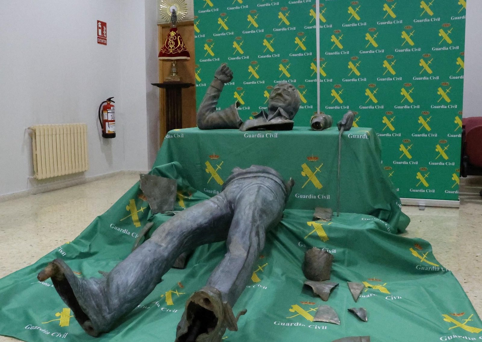 Robaron la estatua de un reconocido golfista valuada en 30.000 euros y la destrozaron para venderla