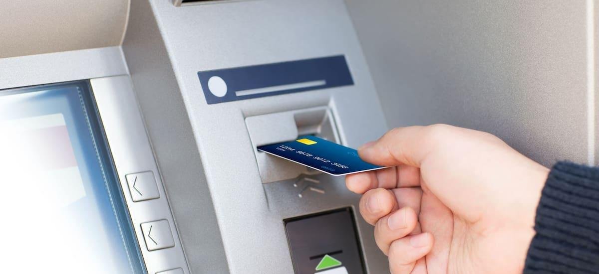 Hacienda sancionará a quienes ingresen o retiren fondos en efectivo sin declarar