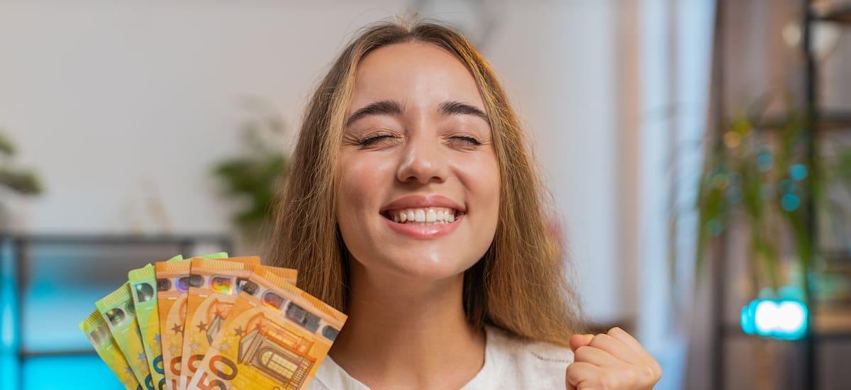 Buenas noticias para los contribuyentes | Hacienda devuelve más de 1000 euros a los menores de 30 años que cumplan esta condición obligatoria