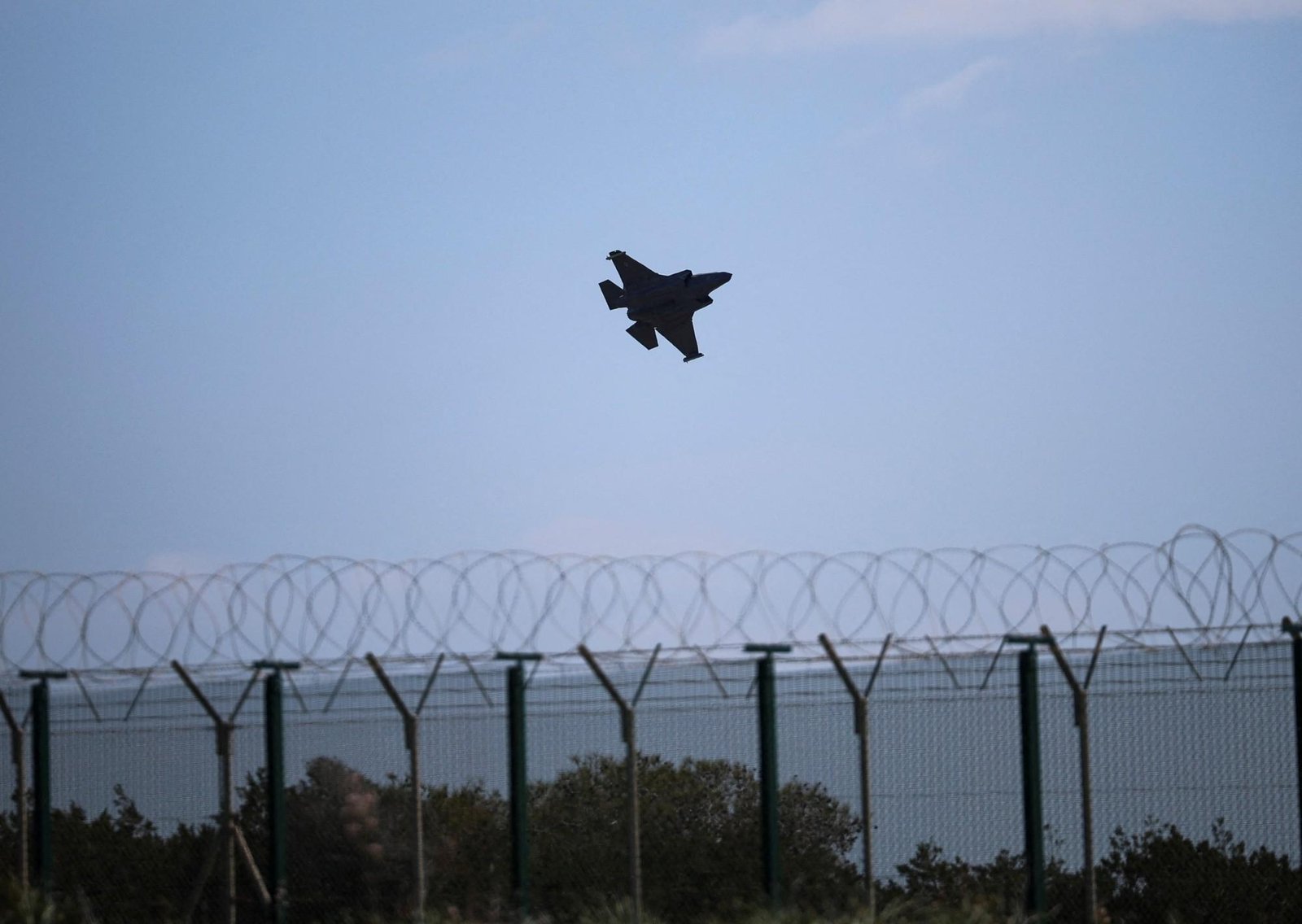 Los ataques de Irán alcanzaron a un país de la Unión Europea y sigue la escalada de la guerra en Medio Oriente