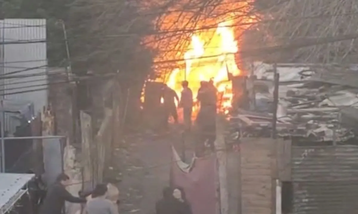 Una mujer murió en un incendio en La Plata y sus hijos sufrieron quemaduras graves