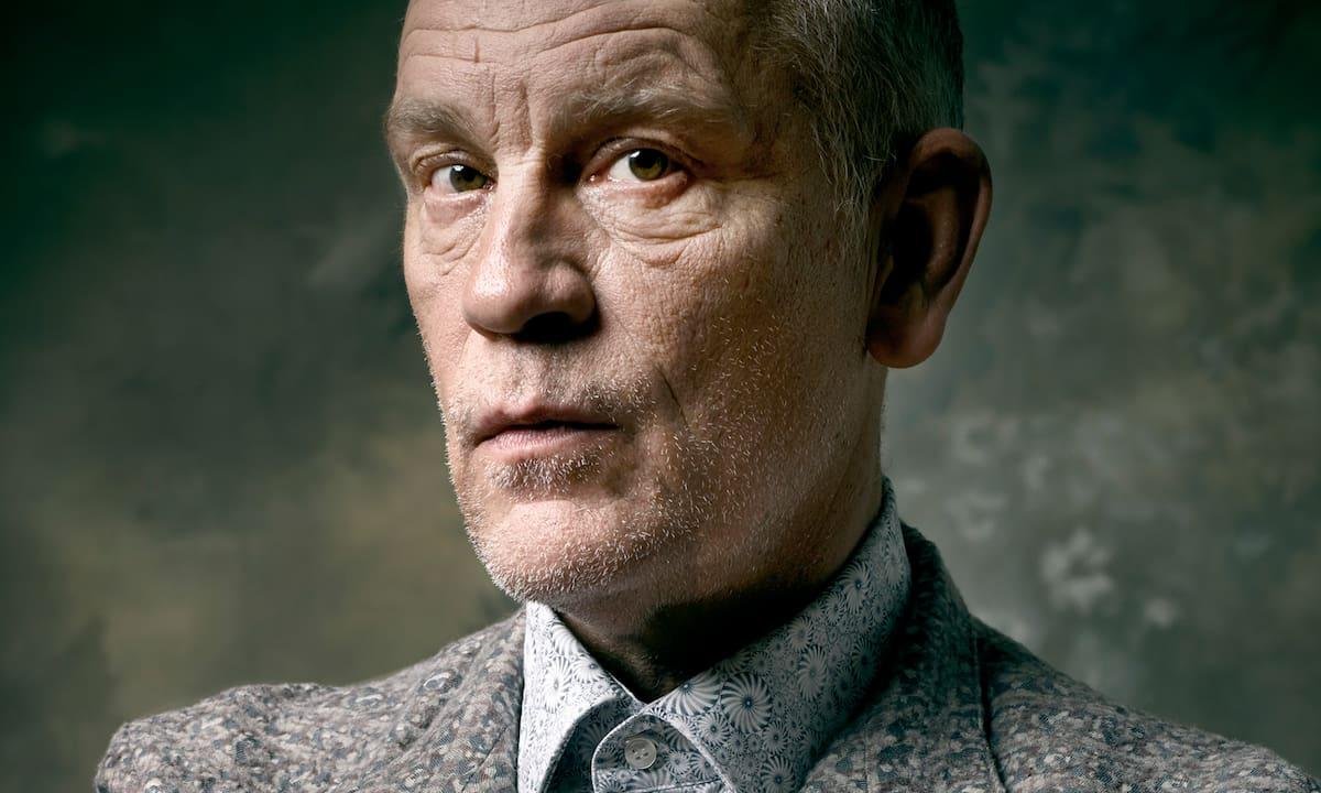 John Malkovich vuelve a Buenos Aires con Sabato y Piazzolla en su equipaje: “El tango es el talento realizado”