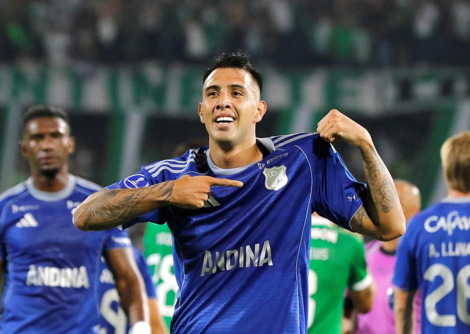 Un argentino hizo un golazo digno de Puskás y metió a Millonarios de Colombia en la Copa Sudamericana: podría ser rival de River o Racing