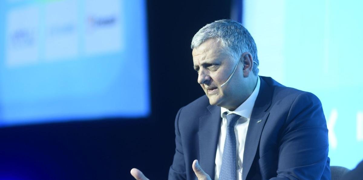 Cómo impactará la guerra en Medio Oriente en el precio de la nafta en la Argentina, según el presidente de YPF