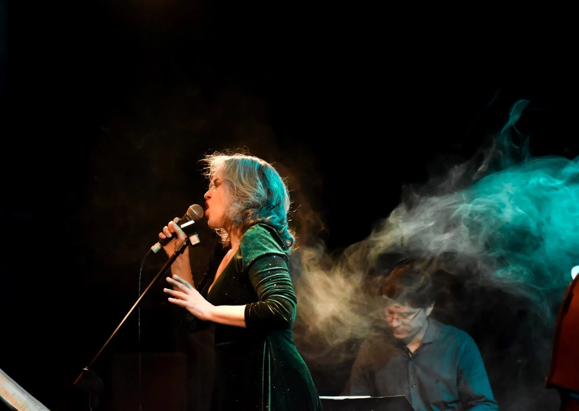 Marcela Giandinoto presenta su jazz íntimo este domingo en La Biblioteca Café