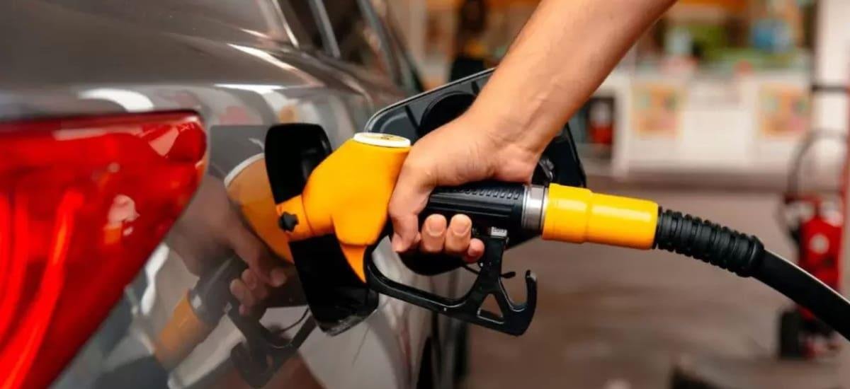 AUMENTO de NAFTAS y GNC: atrasan la suba total, pero igual habrá impacto en precio para MARZO 2026