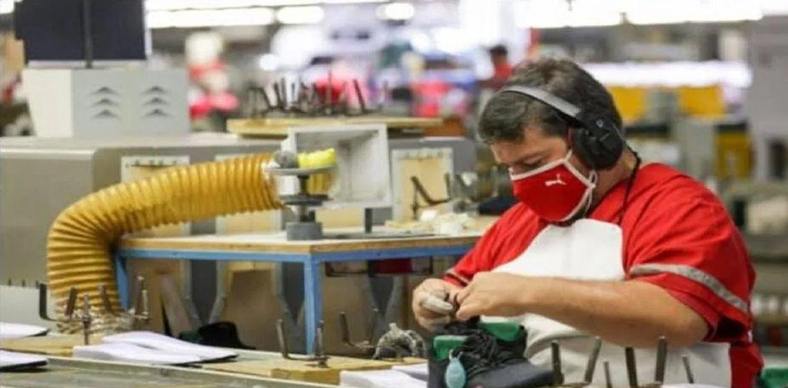 “Fue una reforma bastante light, no fue al fondo que es buscar contratar empleados más barato”