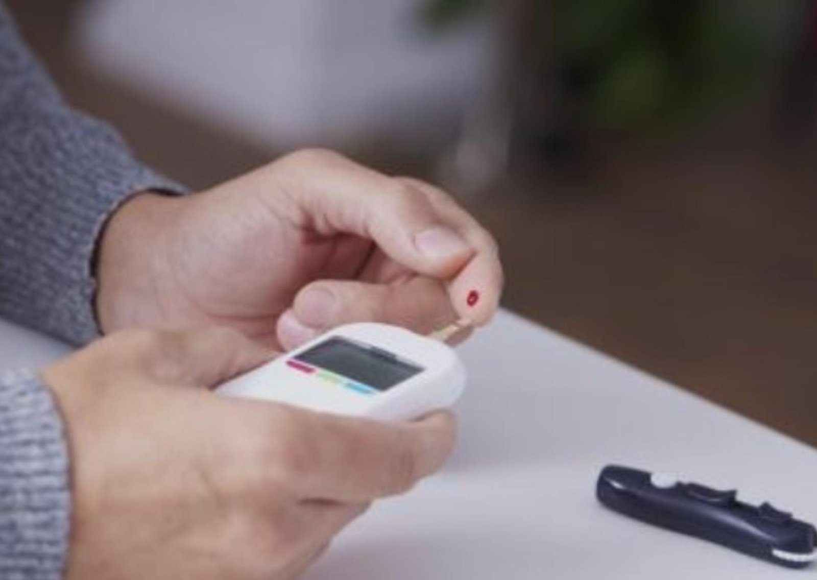 Cómo reducir el nivel de azúcar en sangre en un minuto, según expertos