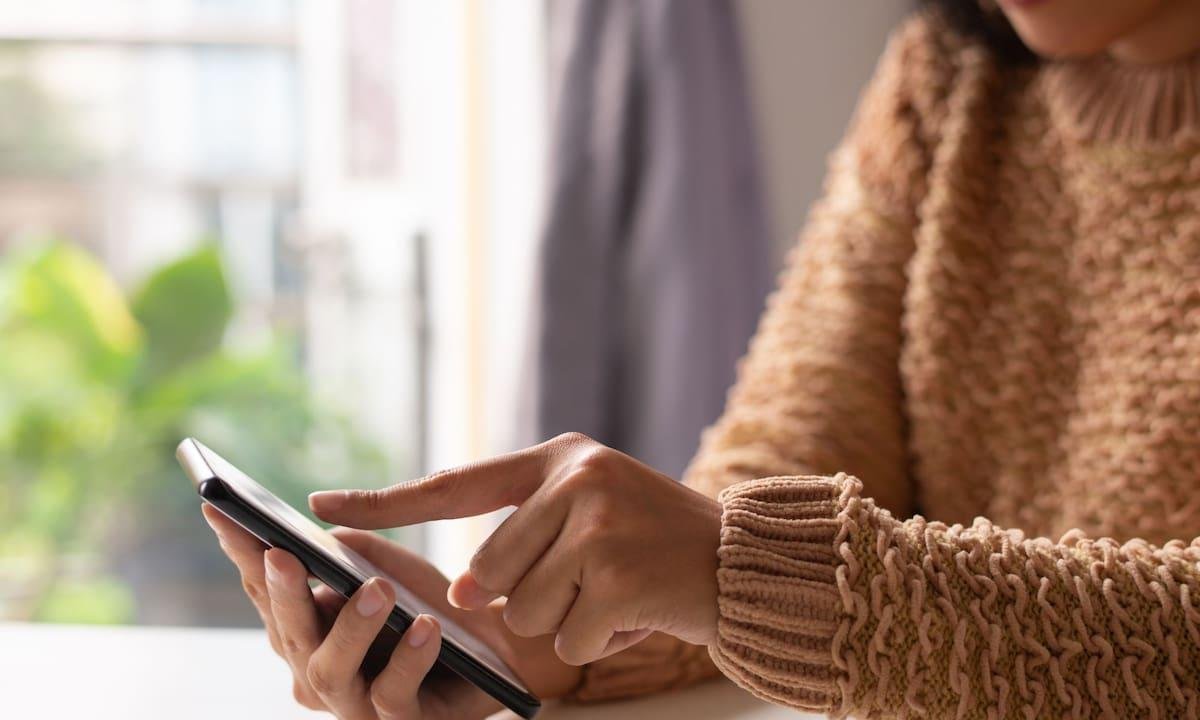 Cómo convertir cualquier palabra en sticker en WhatsApp en pocos segundos