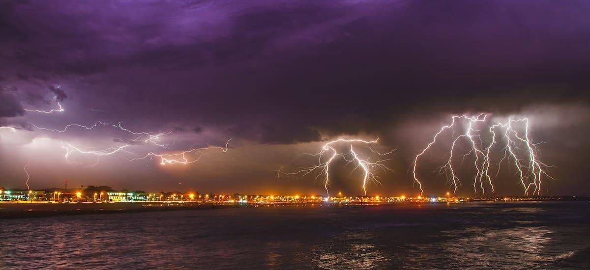 Llega un fuerte temporal a Colombia acompañado de tormentas eléctricas intensas: dónde se esperan los mayores diluvios