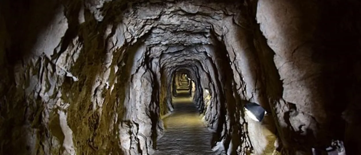 Arqueólogos abren una cueva sellada por 40.000 años y revelan más sobre los últimos neandertales