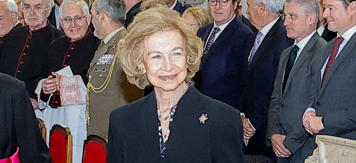 La Reina Sofía sigue adelante con su agenda a pesar de la delicada situación del Rey Juan Carlos en Abu Dabi