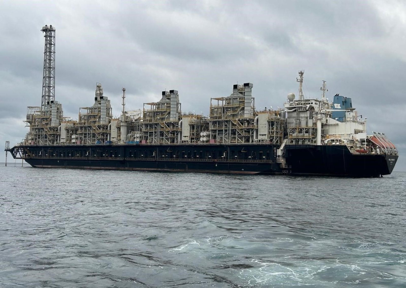 PAE y sus socios firman con Alemania el primer contrato de gas licuado, por US$ 7.000 millones