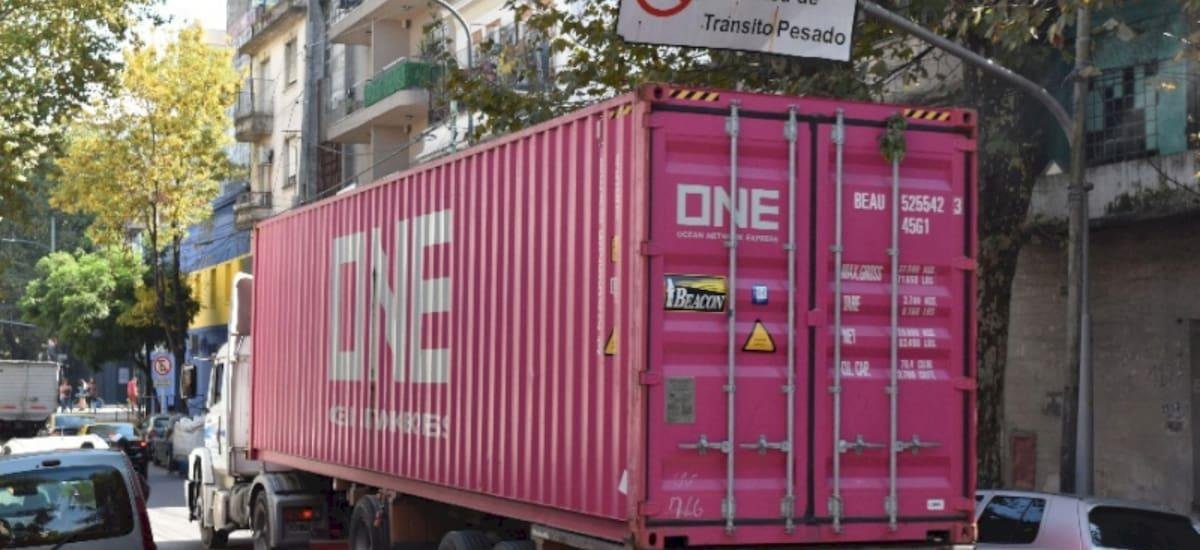 Adiós tránsito pesado | Ahora los camiones no podrán circular por todos estos barrios y los vecinos podrán denunciarlos - El Cronista