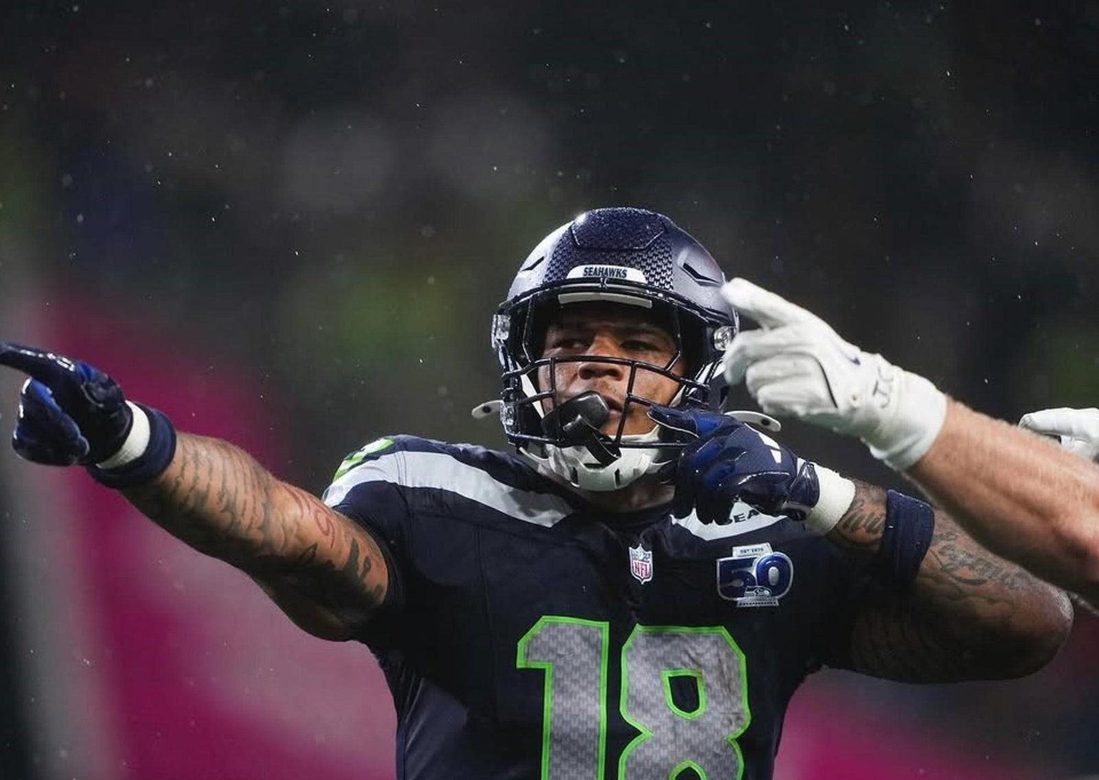 El salto del gigante Elijah Arroyo: de jugar en las canchas de tierra en Cancún, a meterse en el Super Bowl con los Seattle Seahawks