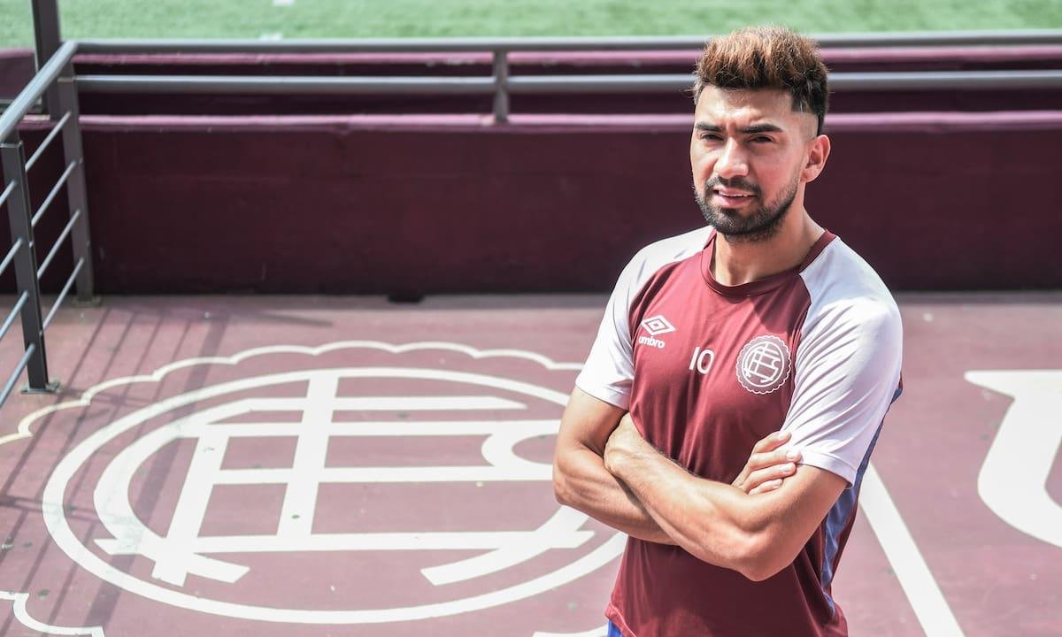 Marcelino Moreno, el 10 de Lanús: se probó en Boca, jugó en el Federal A, quiso dejar a los 18 y hoy brilla en el fútbol argentino