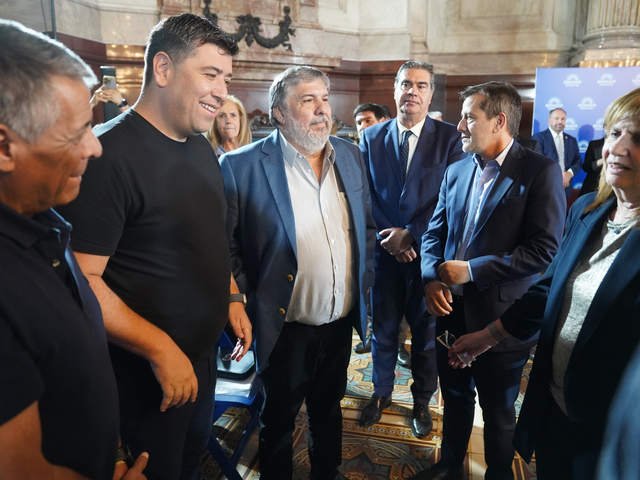 La divisiГіn del PJ en el Senado potenciГі la desconfianza interna y encendiГі las alarmas de cara al debate por la reforma laboral