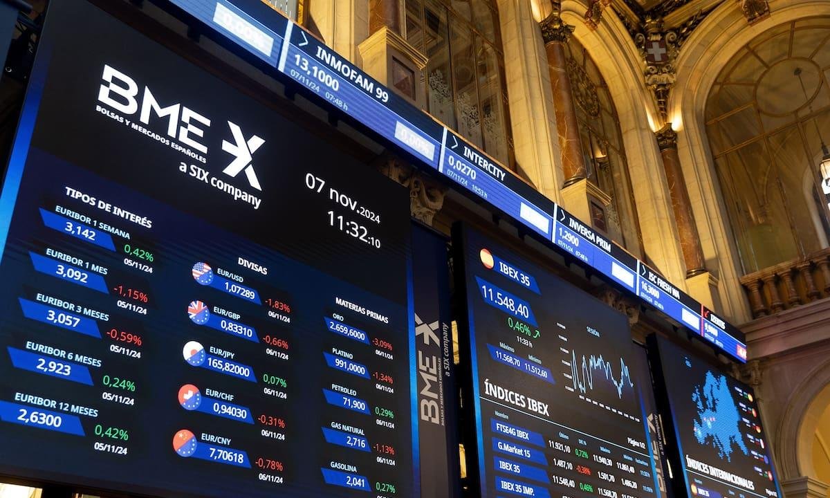 Rendimientos bonos Tesoro EEUU suben ligeramente, operadores evalúan datos