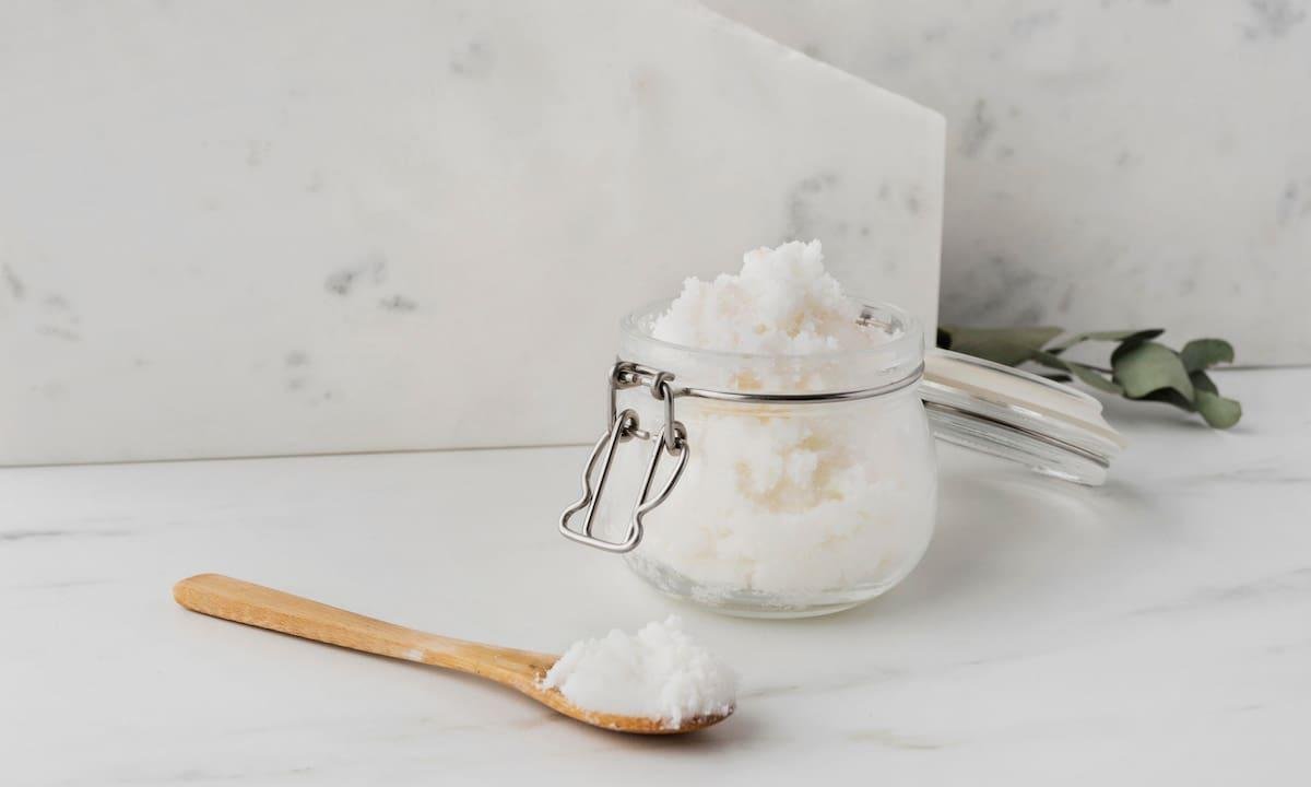 Para qué recomiendan mezclar bicarbonato de sodio con soda