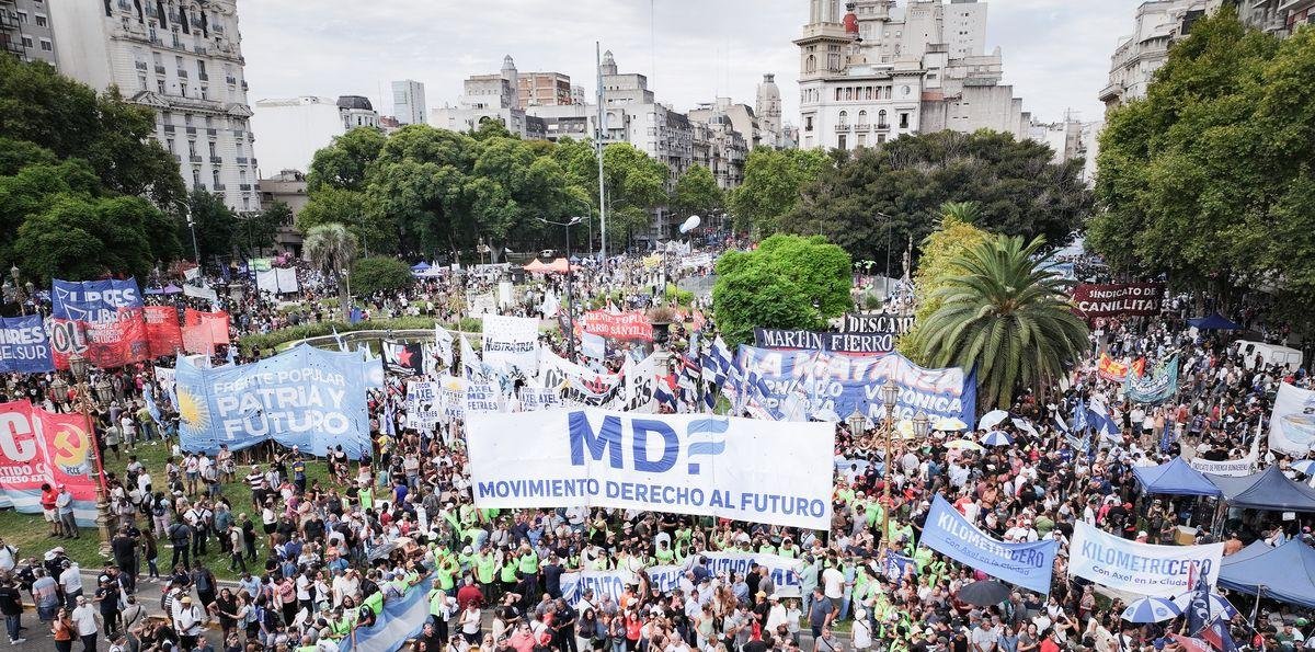 Se debate la reforma laboral: mapa de cortes por manifestaciones en las afueras del Congreso