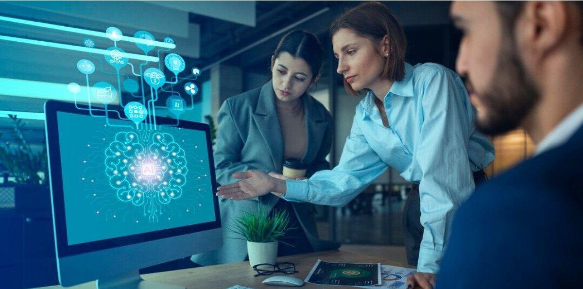 La inteligencia artificial crea más empleos que despidos y surgen roles que antes no existían