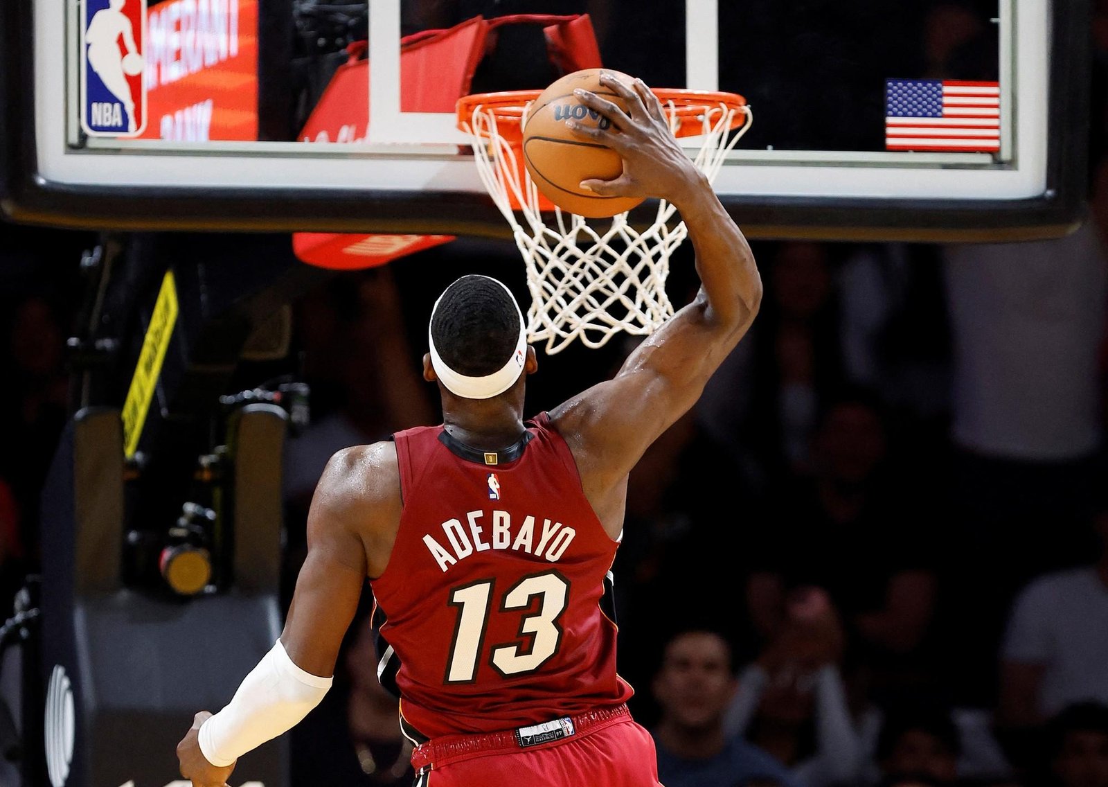 Adebayo tuvo su noche de gloria en la NBA: hizo 83 puntos para Miami Heat, pasó a Kobe Bryant y es la segunda mayor marca de la historia