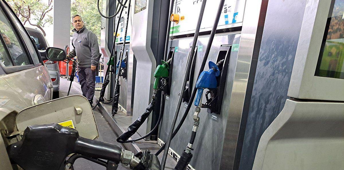 YPF descartó subas inmediatas en el precio de los combustibles por el conflicto en Medio Oriente