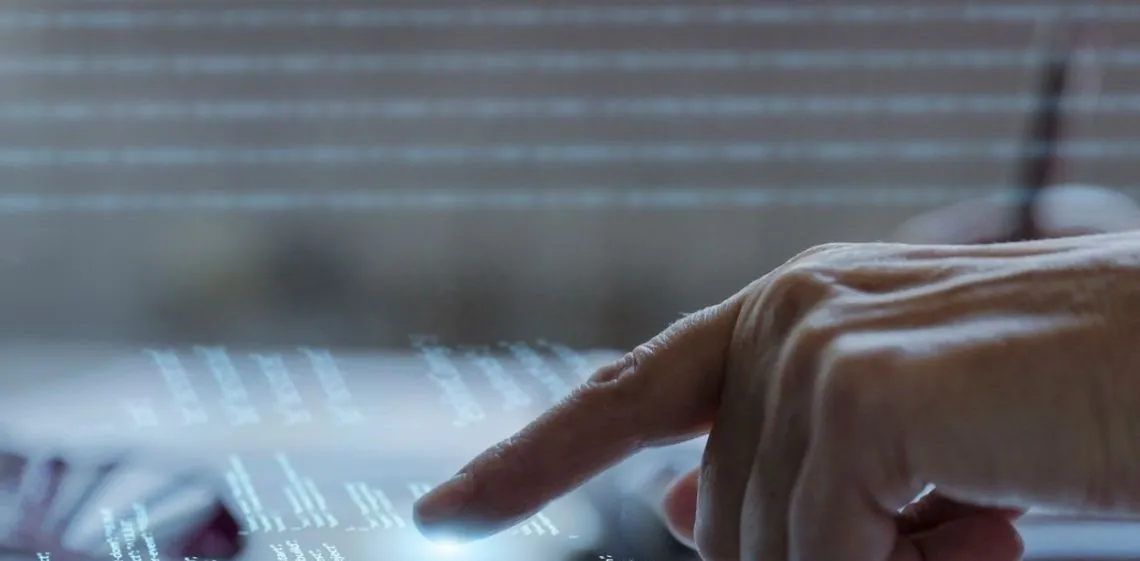 Detuvieron a un grupo de hackers que robaba datos sensibles de organismos públicos como PAMI y RENAPER y los v...