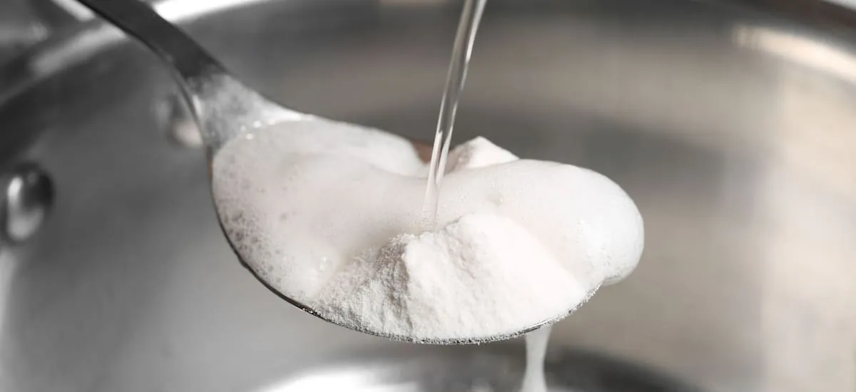 Mezclar bicarbonato de sodio con agua oxigenada| Para qué sirve y por qué recomiendan hacerlo