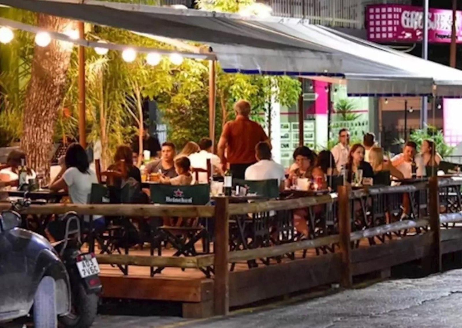 Quieren eliminar decks gastronómicos y hay polémica