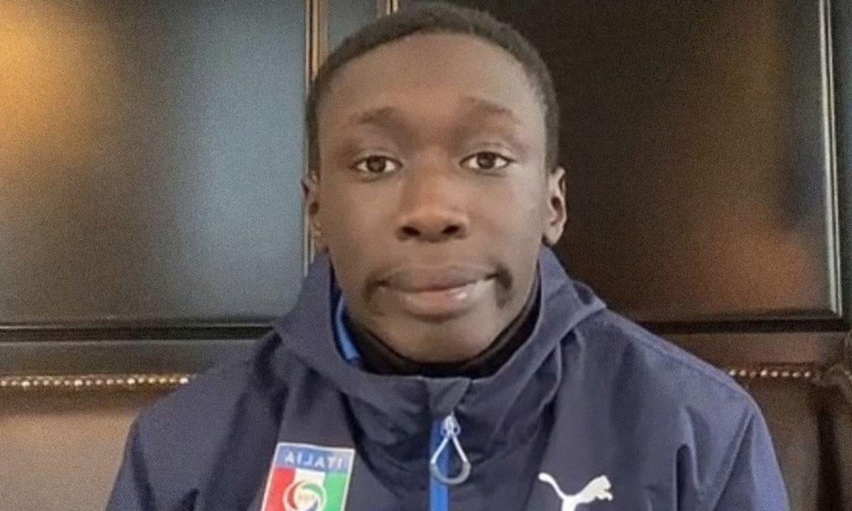 El tiktoker Khaby Lame vende su empresa y autoriza el uso de su imagen y voz para crear un gemelo digital que haga contenido