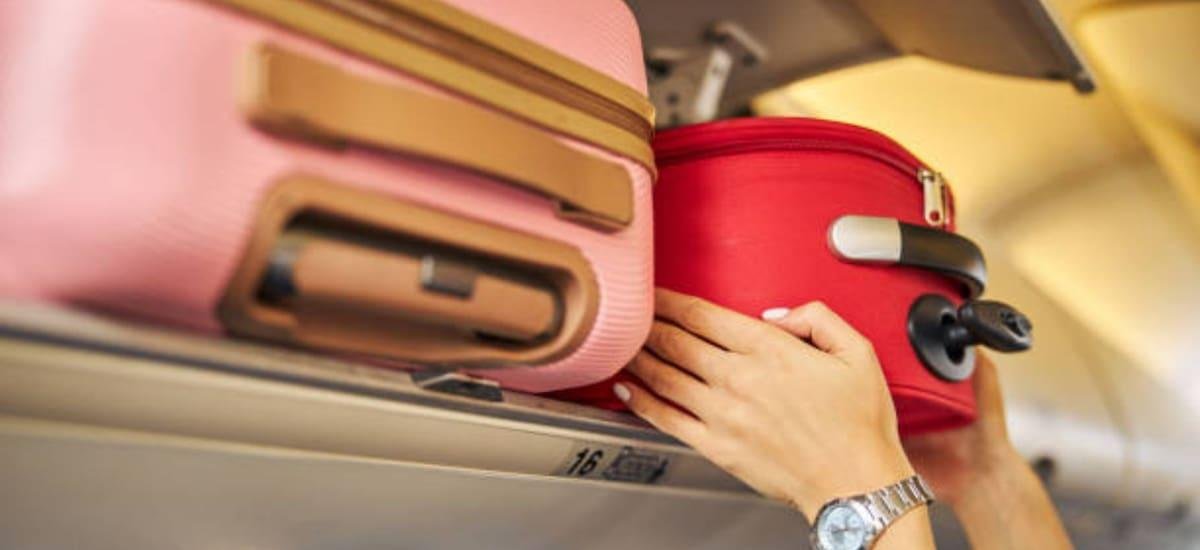 Cambia para siempre el equipaje de mano y desde ahora se podrán llevar “elementos prohibidos”: cuáles son