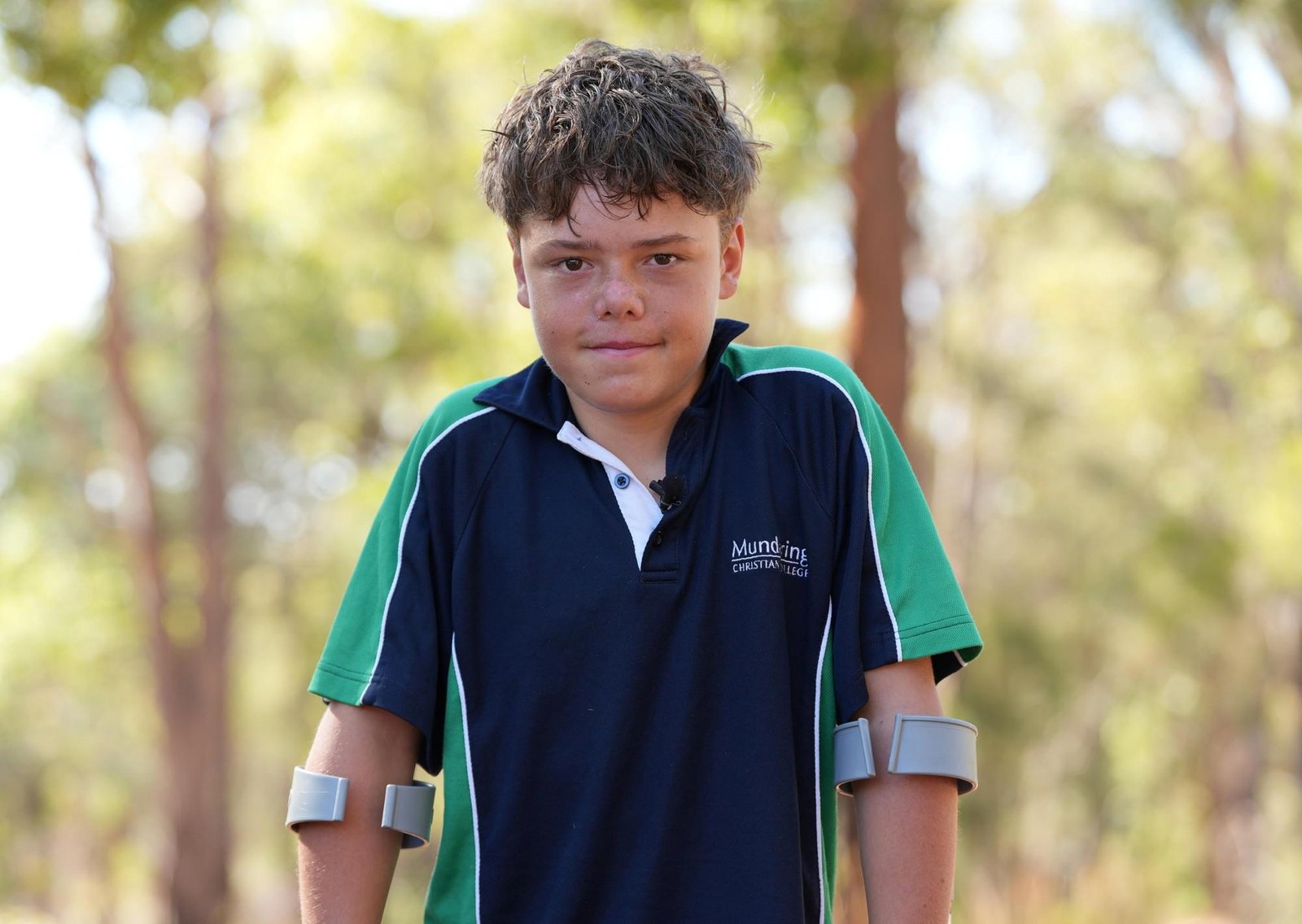 La increíble hazaña de un niño de 13 años que nadó solo durante cuatro horas para salvar a su familia que se había perdido en el mar