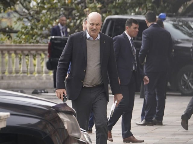 Federico Sturzenegger citГі a JesГєs multiplicando los panes para responder las crГ­ticas a la reforma laboral: вЂњAcГЎ no hay milagrosвЂќ